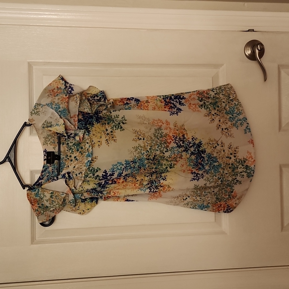 Floral print blouse